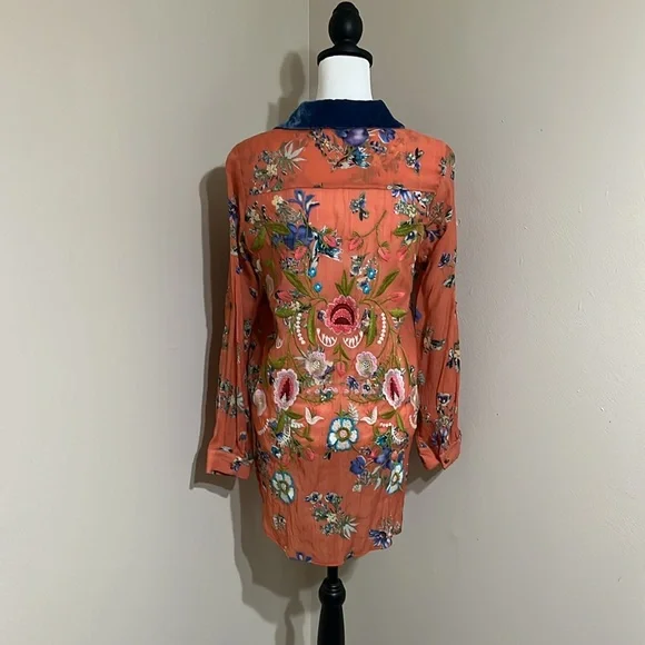 Soft Surroundings Women’s Button down Multi Color Floral L/S blouse Size M - Picture 3 of 7